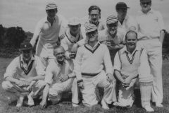1952-Devon-WHollis-CHutchinson-JClarke-JHiginbotham-ANO-PAppleton-MSimmonds-AHutchinson-TBarnes-BNO-scaled